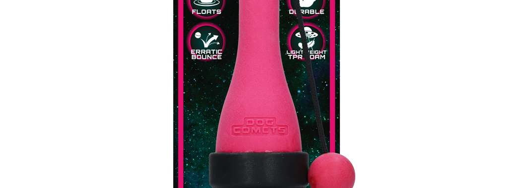 Het kosmische apporteerspeeltje voor in en om het water! De Bobber stuitert op onverwachte wijze op het land en drijft perfect rechtop in het water, voor verrassend en optimaal speelplezier! Met een handig koord om het speeltje eenvoudig ver weg te werpen.