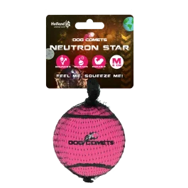 Dog comets Neutron Star Tennisbal met pieper M Roze 1st